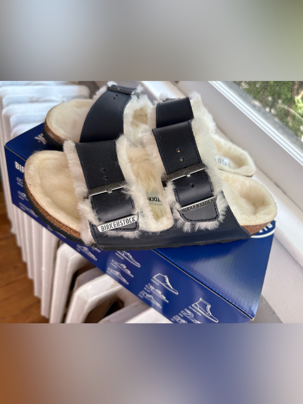 Birkenstock Arizona Shearling in Navy. NWT - Picture 6 of 9